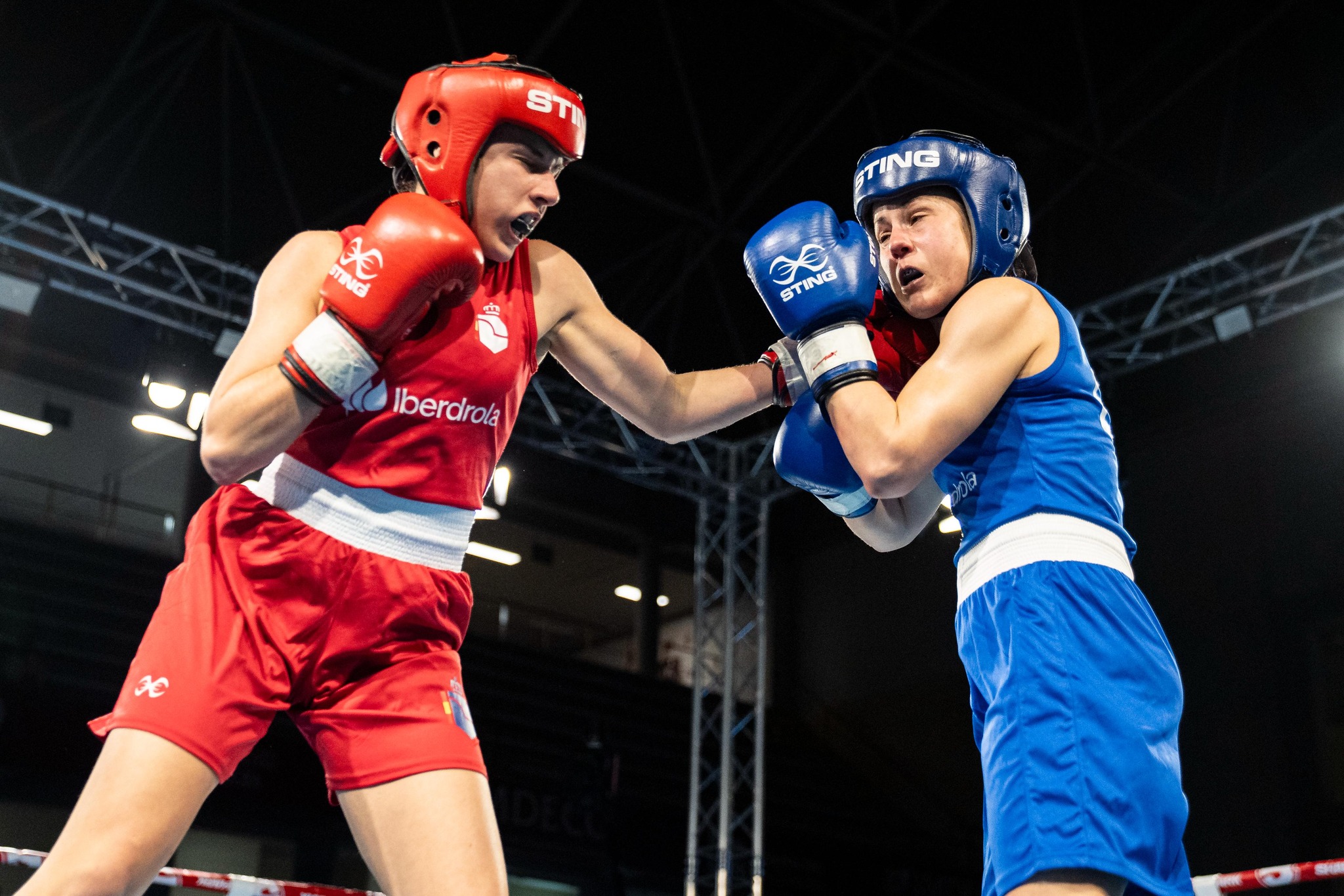 EL BOXEO FEMENINO ESPAÑOL EXHIBE UN GRAN NIVEL EN LA COPA IBERDROLA CÓRDOBA 2026